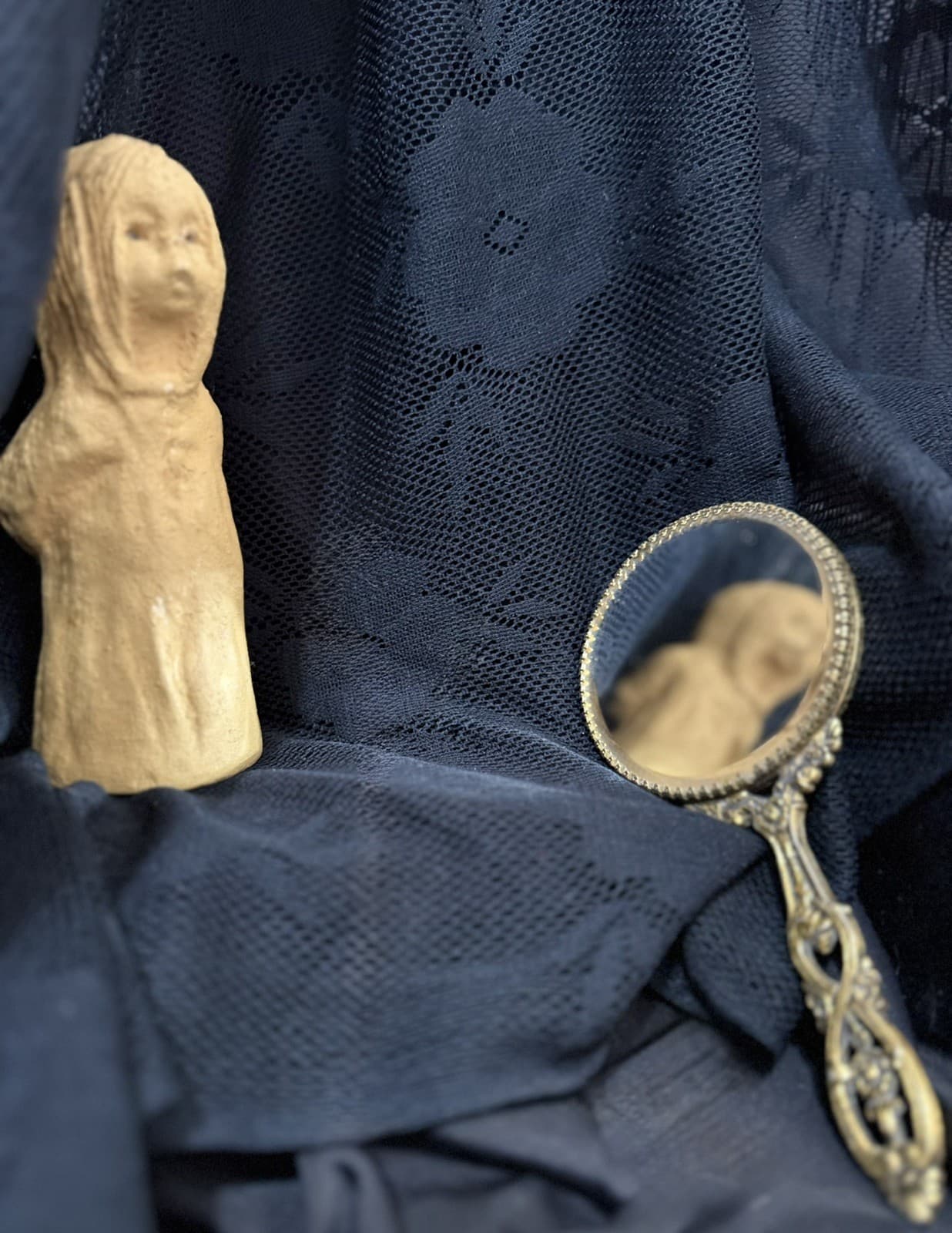 Haunted Spirit Victoria Mirror Scrying Child Guide Reflection Manifestation Emp 2