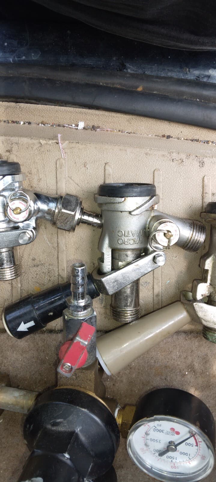 micro matic Keg couplers And Co2 Tank Guages  3