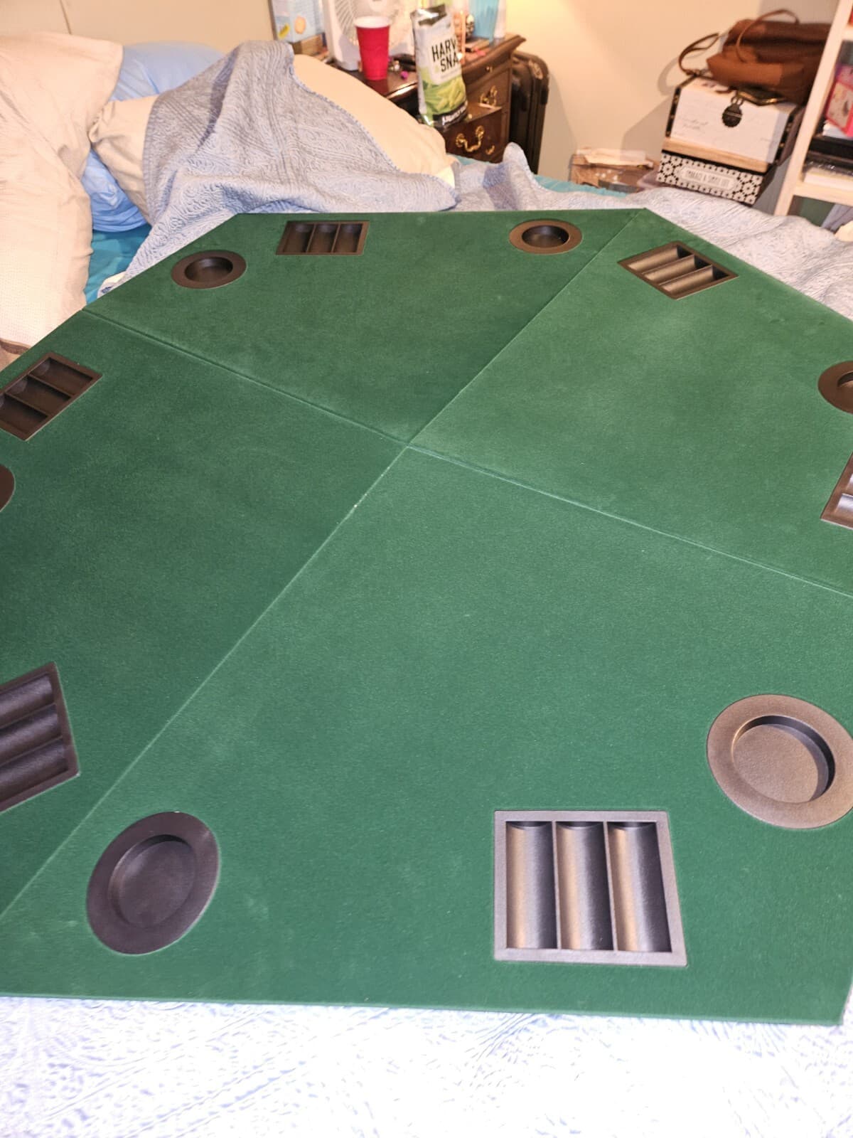 MARLBORO UNLIMITED COMPASS POKER TABLE TOP PORTABLE WITH TRAVEL CASE