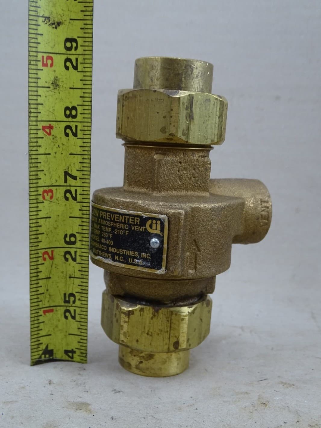 Conbraco Continuous Pressure Backflow Preventer 1/2" x 1/2" F NPT, 40-4A3-3AM 2
