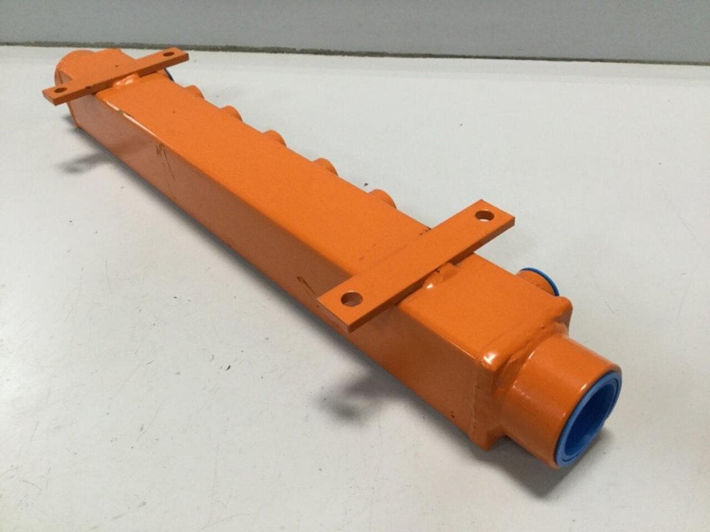 PPE 8 Port Water Manifold 1 1/4 3MSAA105 B16 3447 Used #109971 3