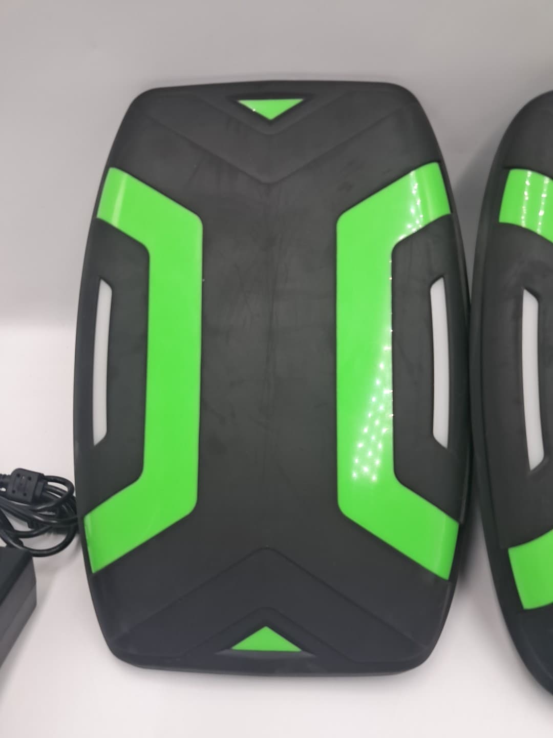 VOYAGER SPACE SHOES HOVER SKATES WITH Dual Motors w/ Charger - NEEDS NEW BATTERY 3