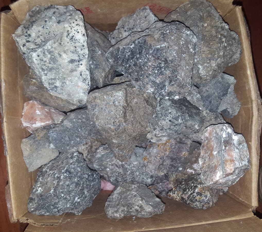 1 Pound+ Lot of Franklin New Jersey Fluorescent Rocks Minerals Willemite Calcite 4