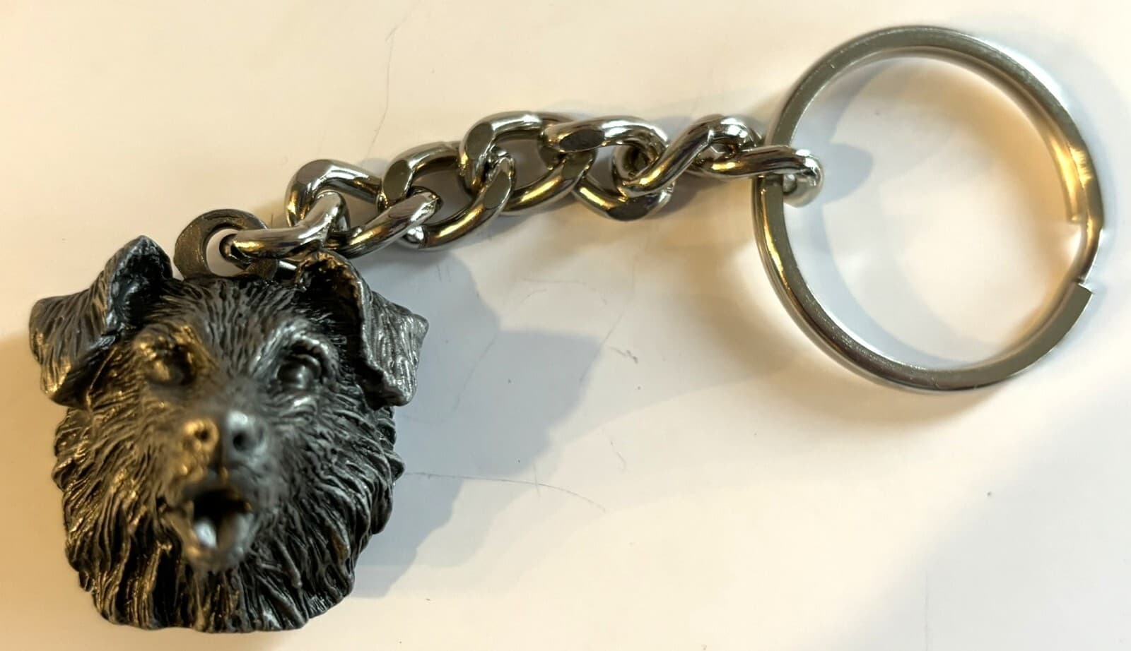 NEW PEWTER BORDER COLLIE DOG HEAD KEYCHAIN SILVER METAL 4
