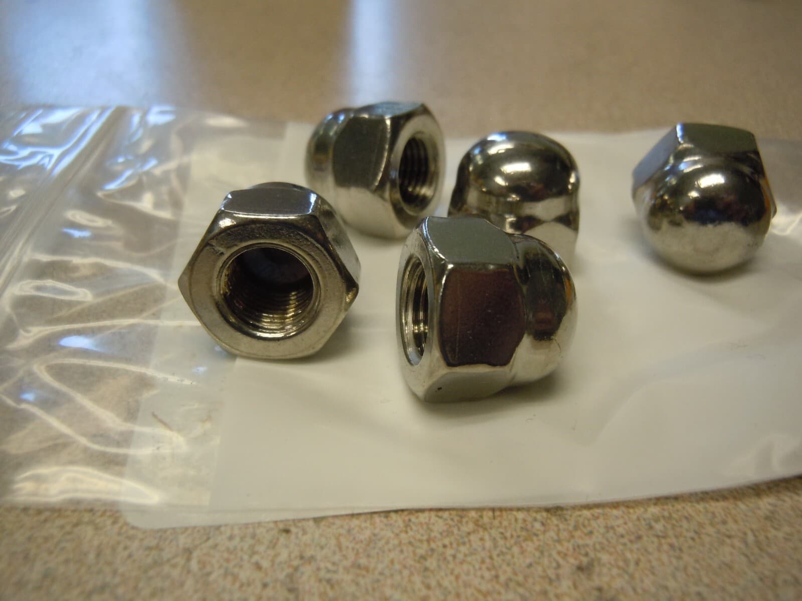 3/8-24 Acorn Cap Nuts 5/8 Hex 18-8 Stainless Steel  Lot of 5 2