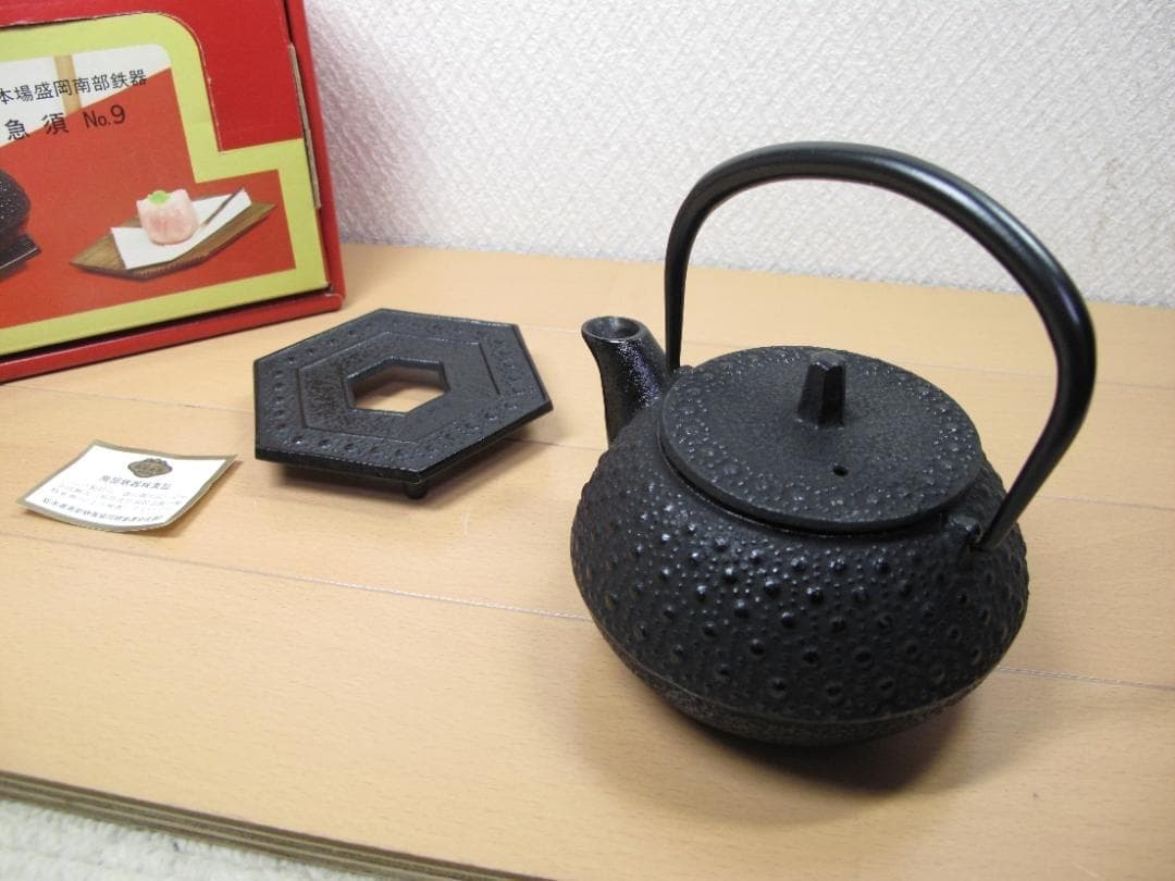 Iwachu Cast Iron Teapot No9 320ml Hexagon Turtle Trivet Nanbu Tekki Style 3