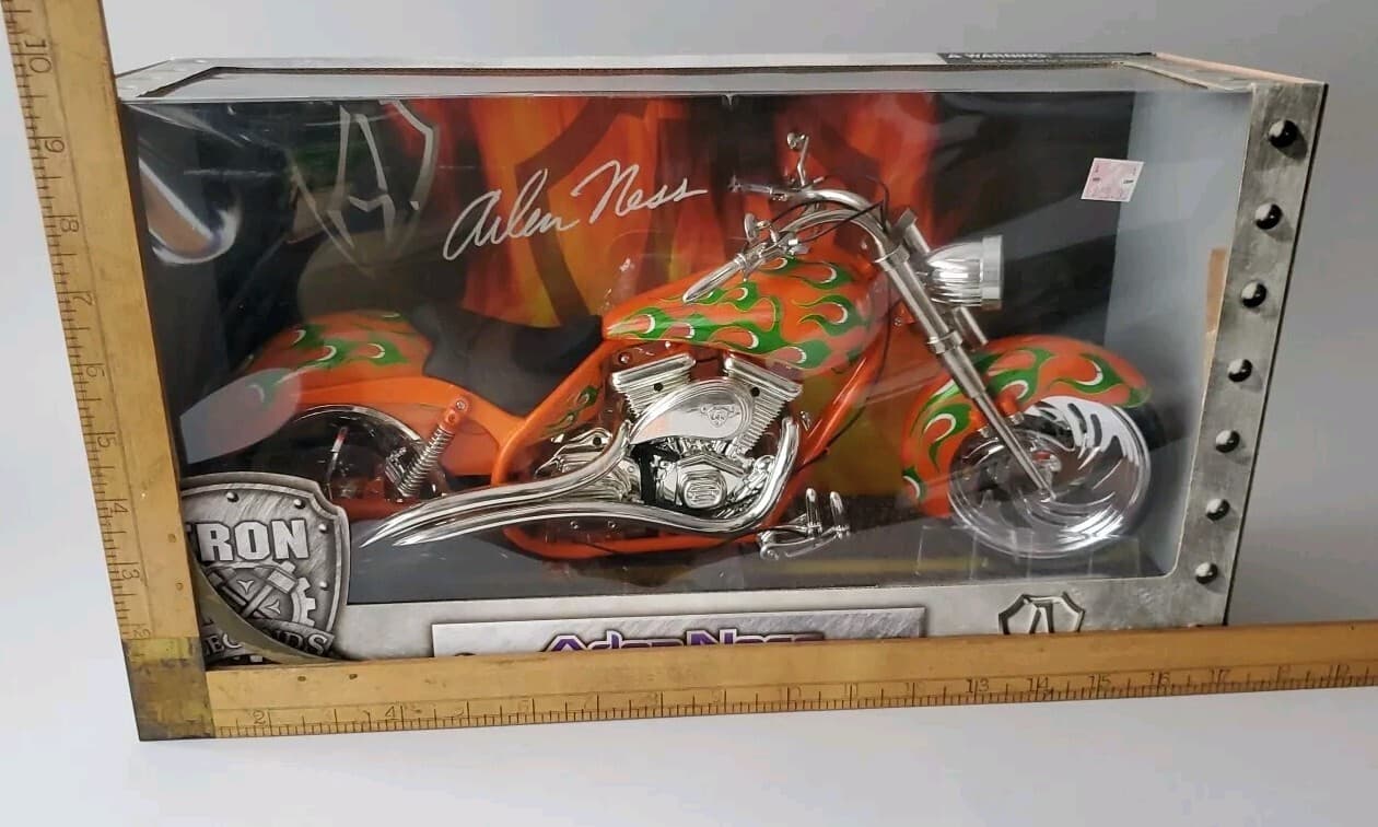 ARLEN NESS TOY ZONE IRON LEGEND DIE-CAST 1/6 MOTORCYCLE BOBBER ORANGE W/ FLAMES 2
