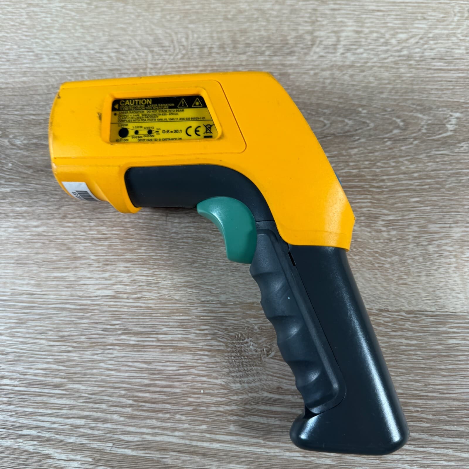 Fluke 566 IR Digital Display Infrared Thermometer Working  - READ 4