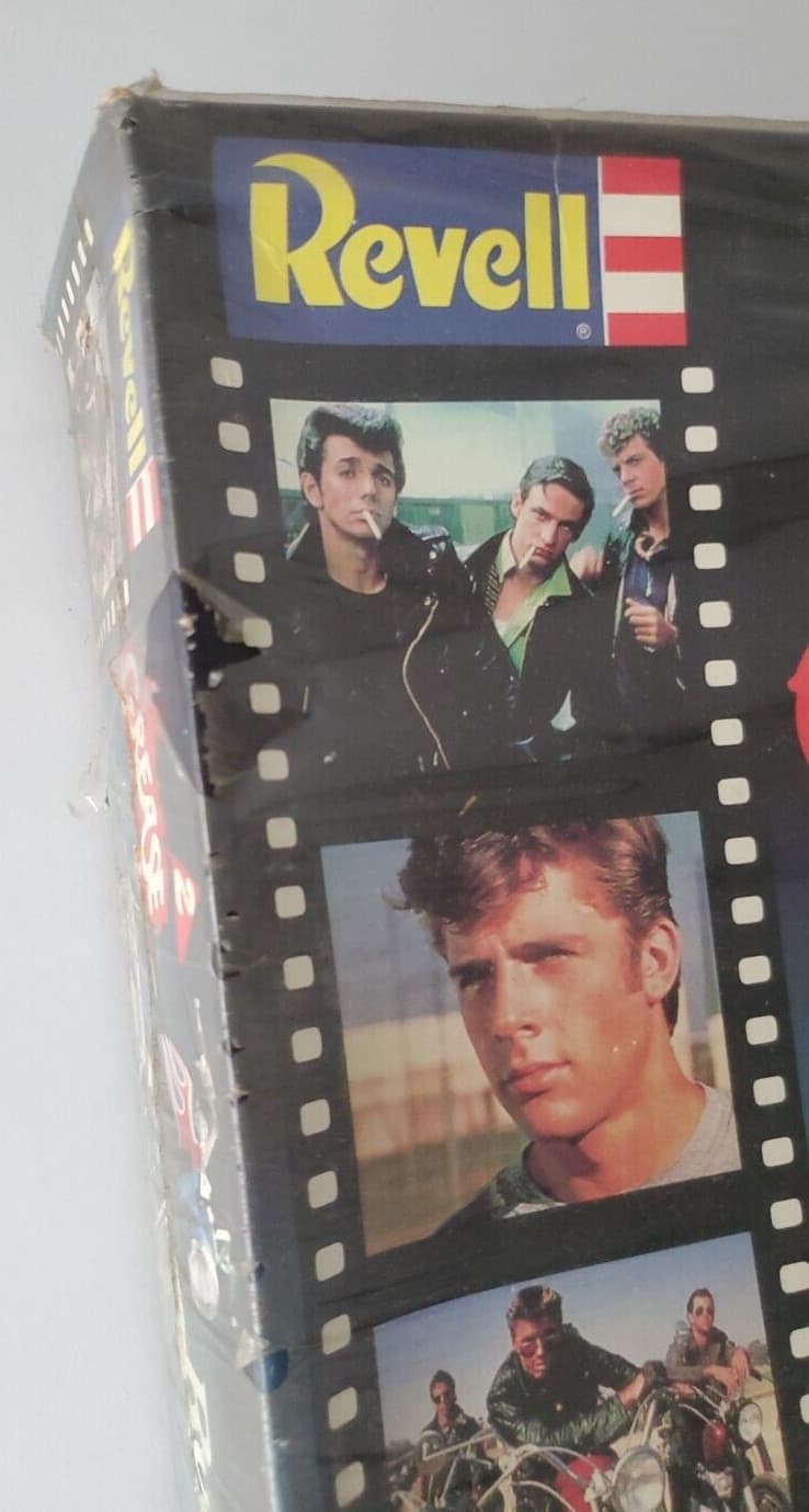 GREASE 2 VINTAGE 1982 REVELL YAMAHA 350 RYDELL RUMBLER MOTORCYCLE 1/8  MODEL KIT 5