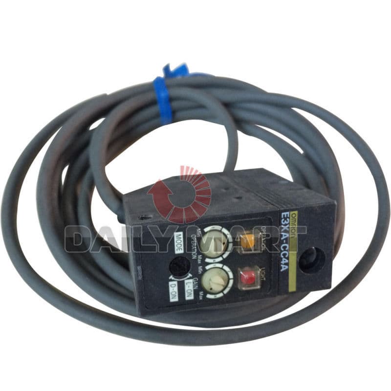 Brand New In Box Omron E3XA-CC4A 2