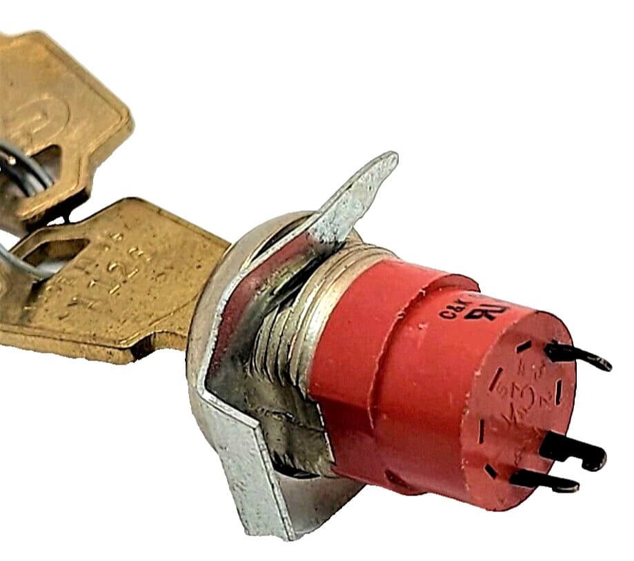 (1x) 4A @ 125VAC/28VDC - 2A @ 250VAC  On/On  SPDT Key Switch Lock (2 Alike Keys) 2