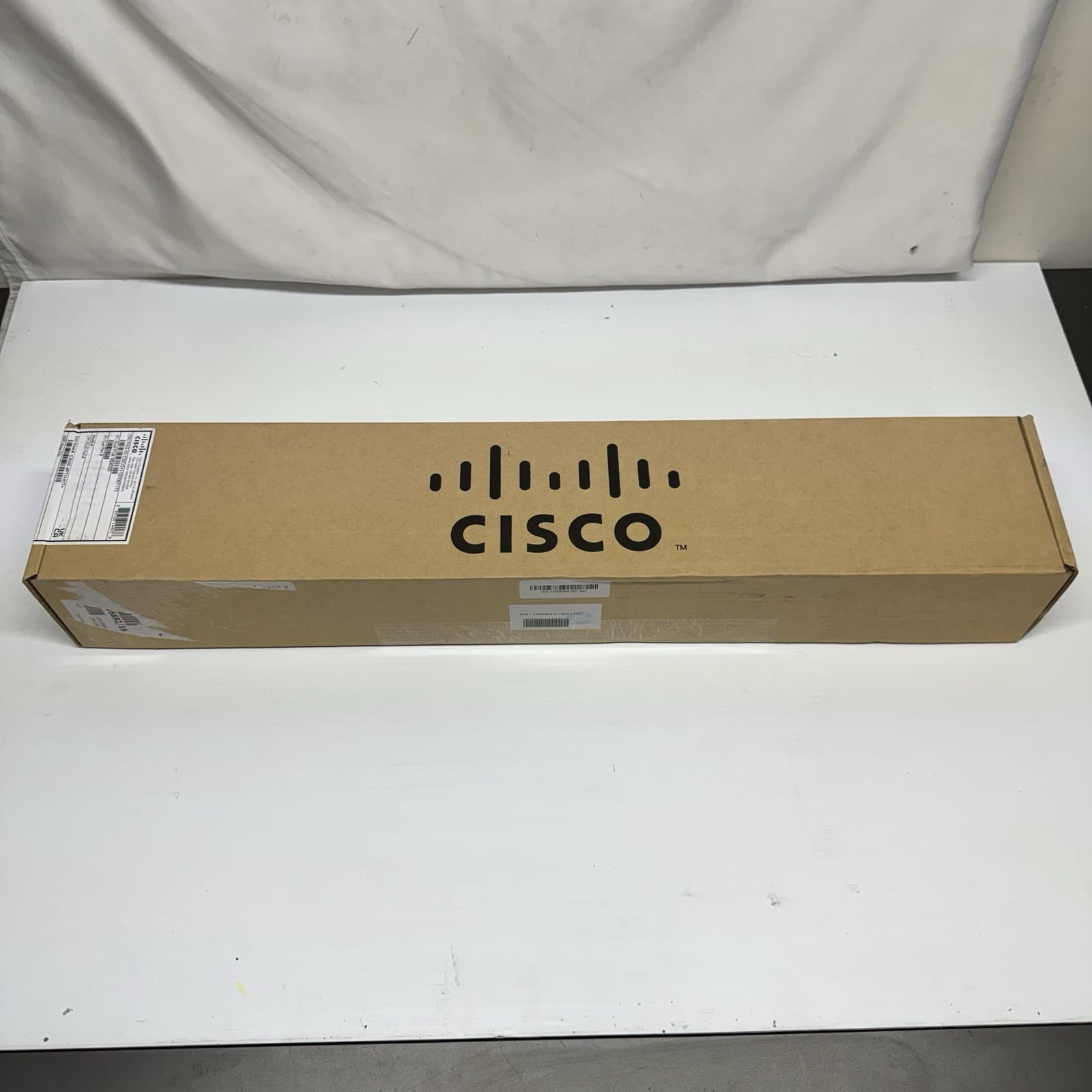 NEW SEALED Cisco C9500-4PTH-KIT= Rack Mount Kit for Cisco 9500 Network Switch