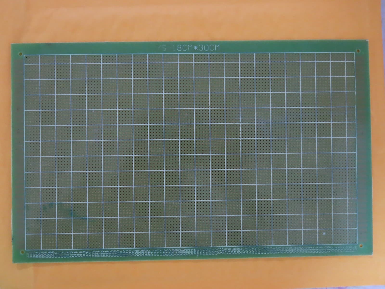 18x30cm Stripboard Prototype paper circuit Board Breadboard vero joint hole FR4 6