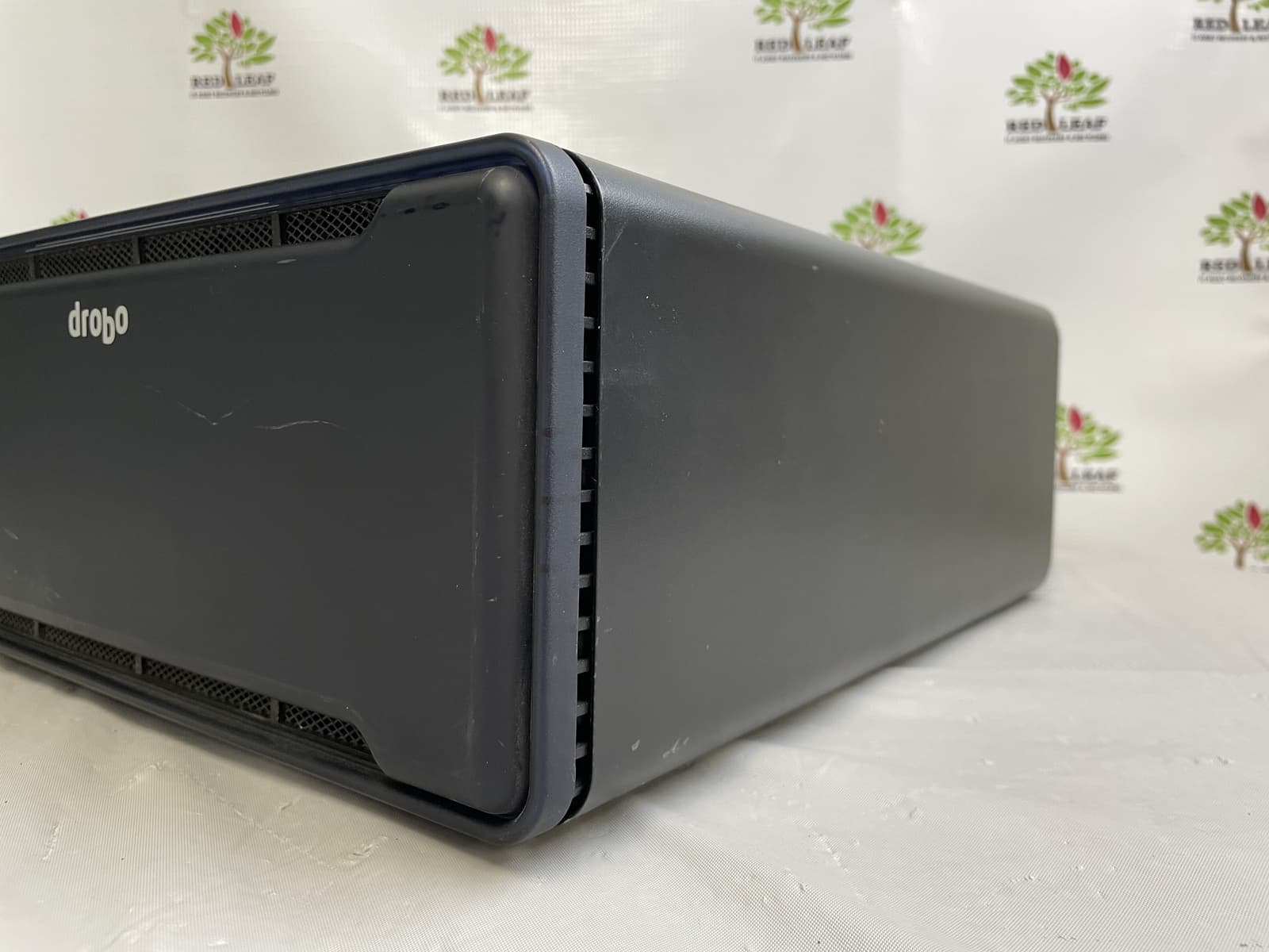 DROBO B800i iSCSI Business Storage Array, SAN/NAS No HDD, Powers on AS-IS (READ) 5