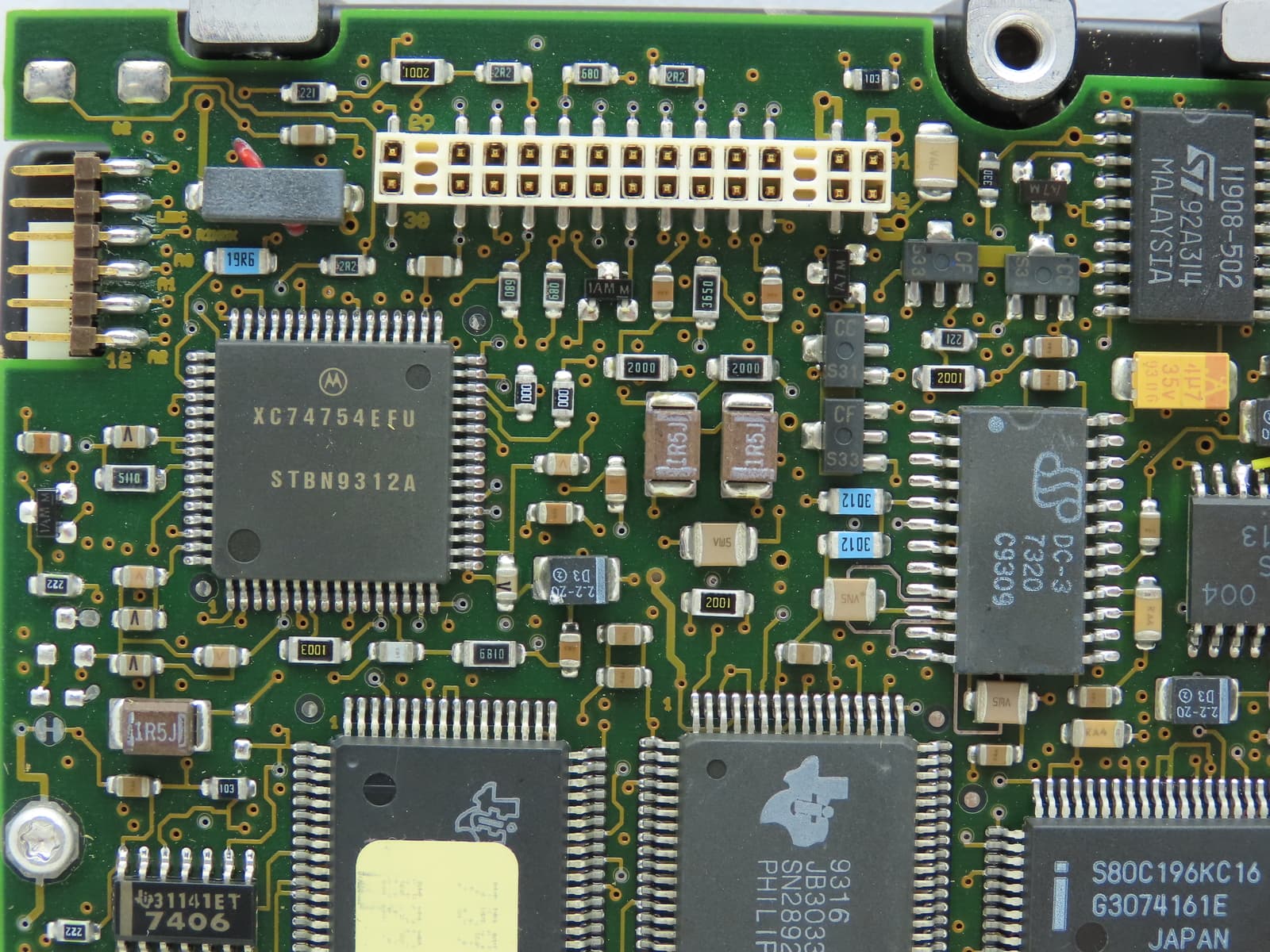 Honeywell ST3600N Seagate Redundant Drive Controller Board SCSI Hard Drive Servo 4