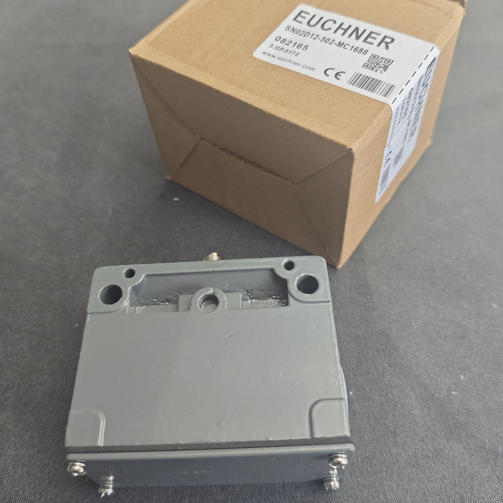 One Brand New EUCHNER SN02D12-502-MC1688 Limit Switch - US Stock 5