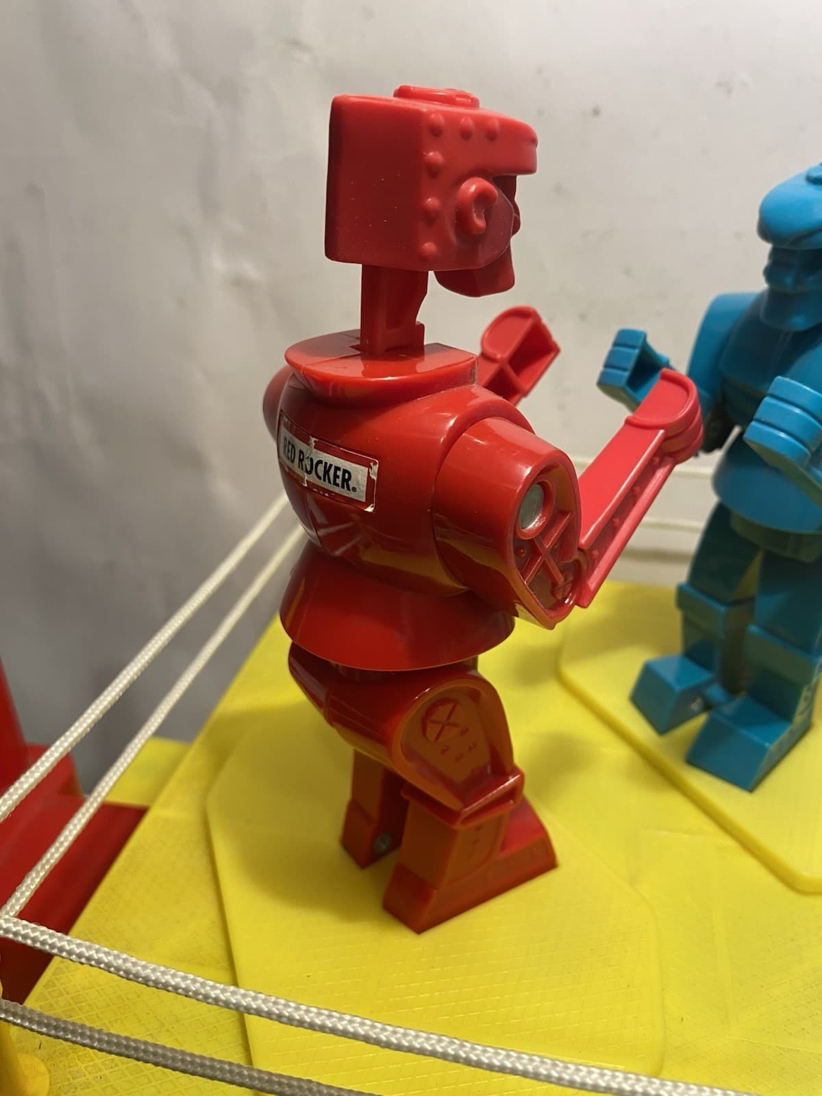 Rockem Sockem Robots Game Mattel  Throwback Boxing Toy Rock'em Sock'em Vintage  3