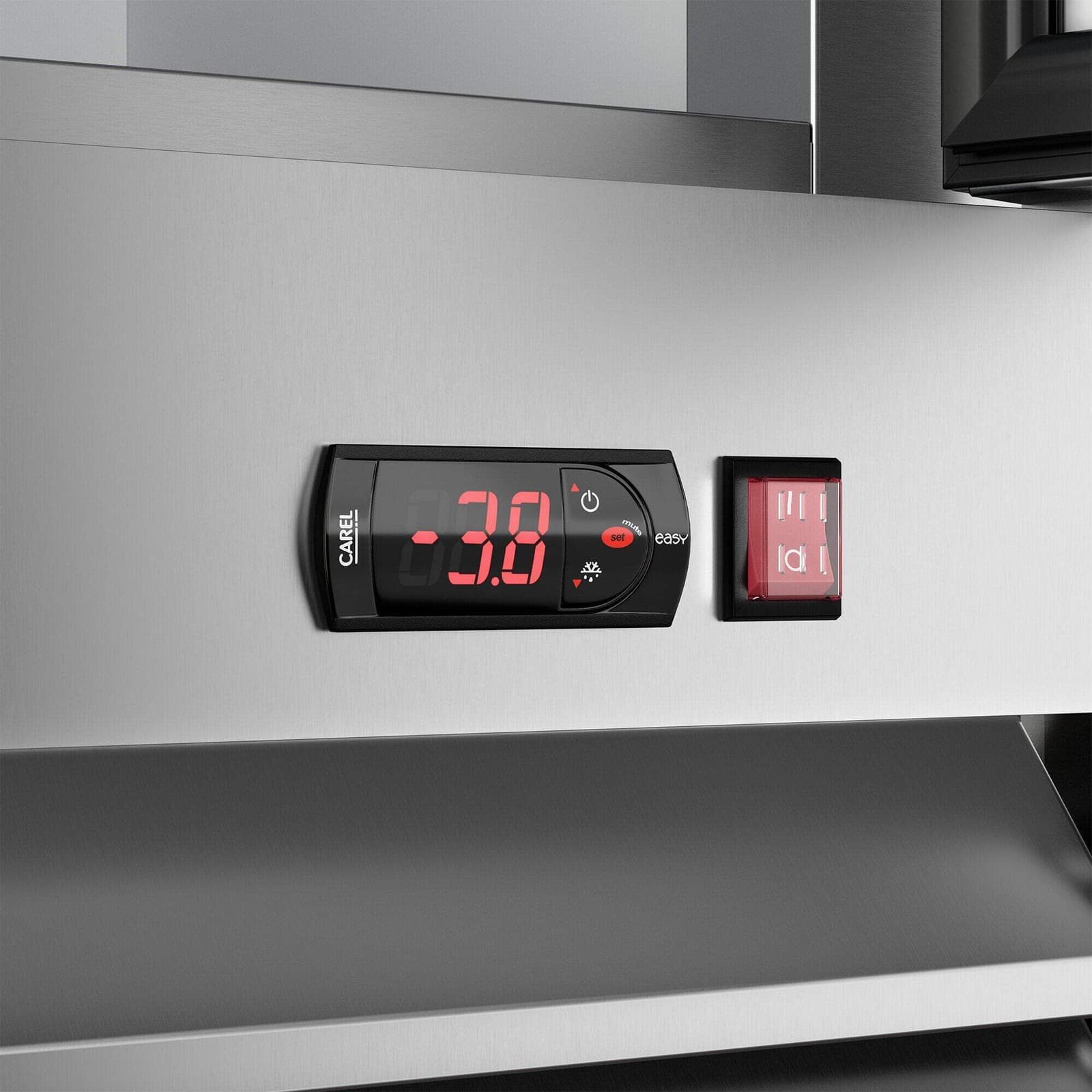 29" Solid Door Reach-In Freezer 4