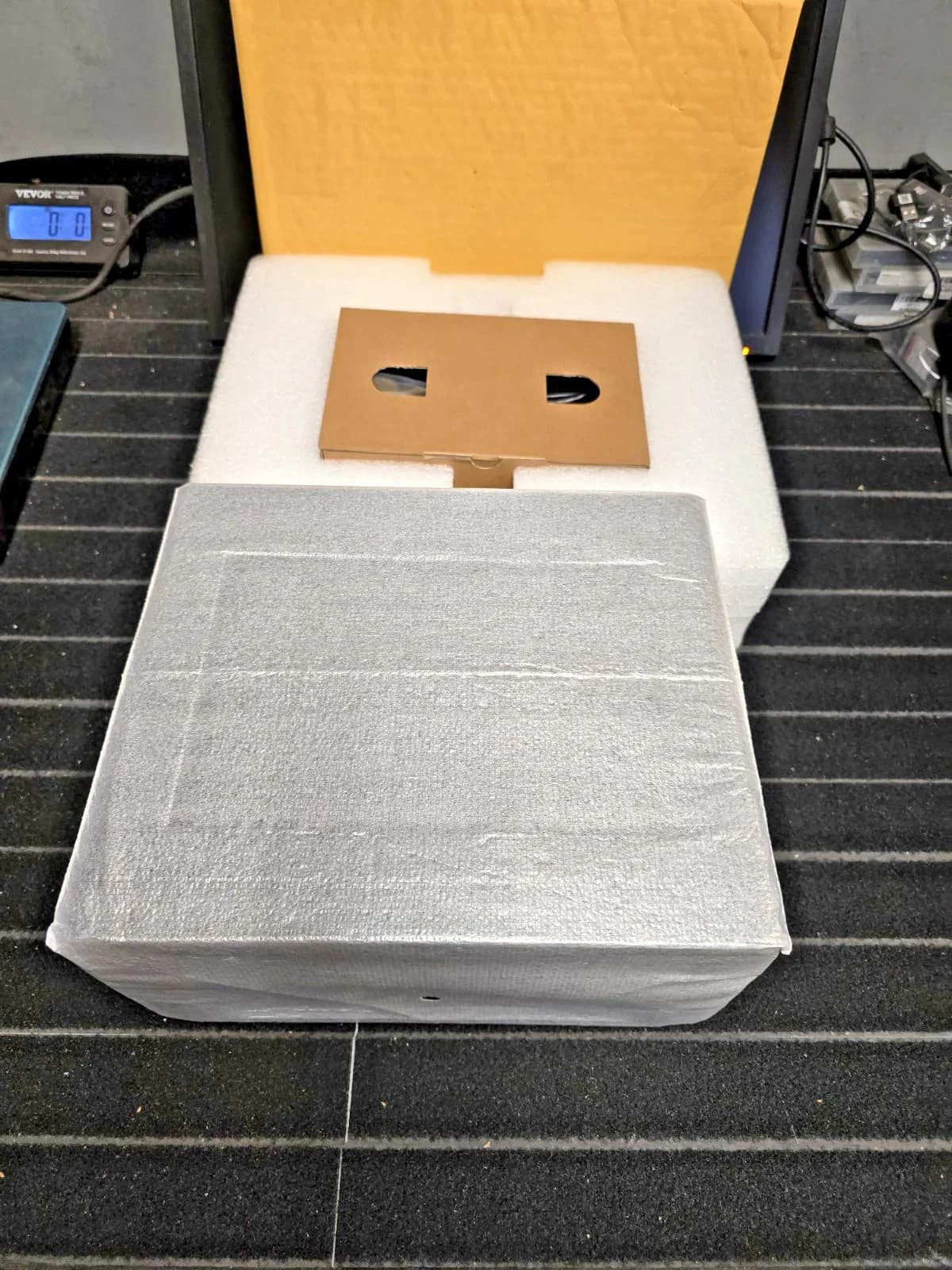 Synology DS1621xs+ 6-Bay NAS Storage System Intel Xeon Quad-Core Brand New... 5