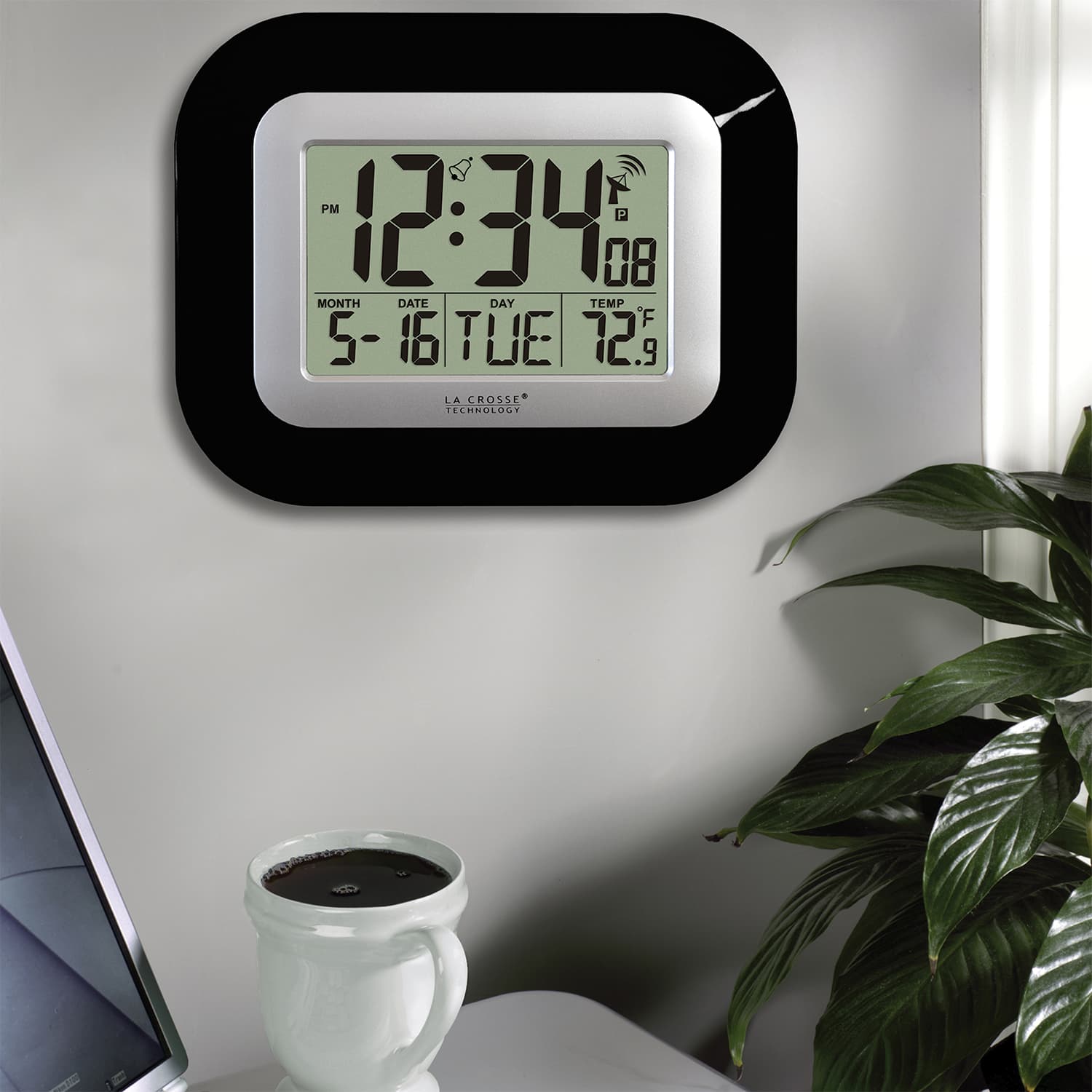 WT-8005U-B La Crosse Technology Atomic Digital Wall Clock Indoor Temp- Open Box 3
