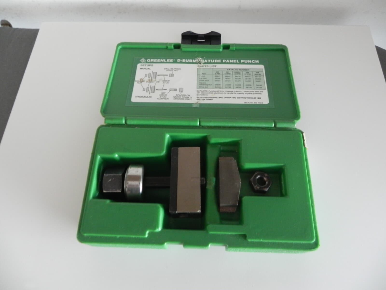 GREENLEE RS 232, 25 - pin D-Subminiature panel punch 2