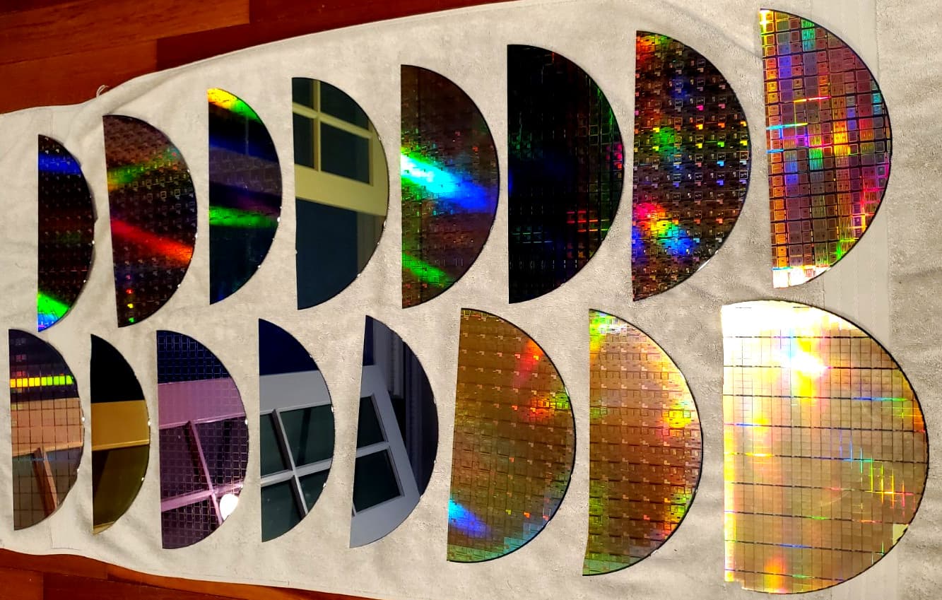 16 PC Lot Half Moon Silicon Semiconductor Lithography 300mm Wafer Slices Lot #AD 5