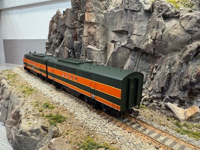 Intermountain Great Northern FT AB HO Locomotives with DCC & Sound 3