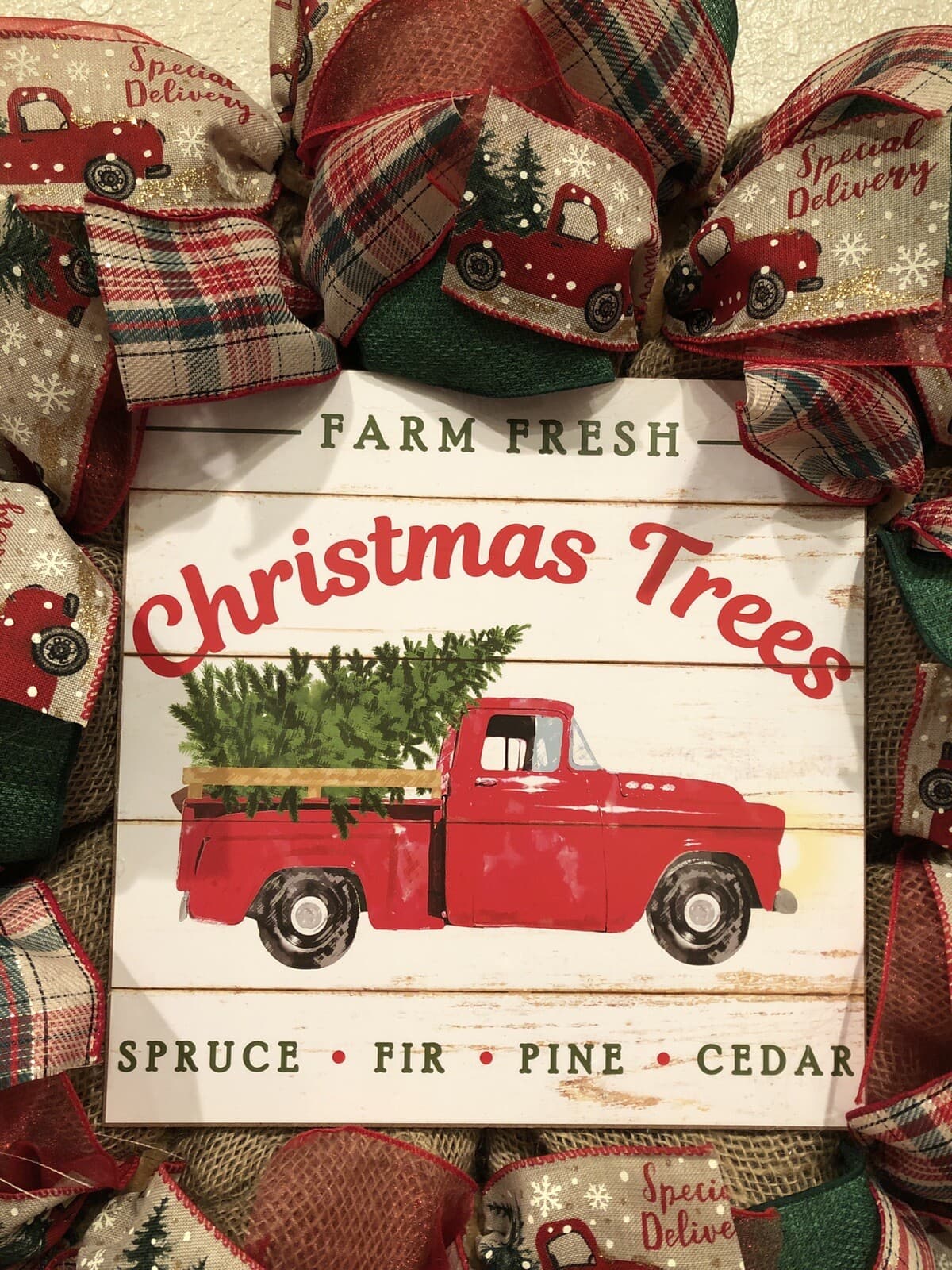 FARMHOUSE Red Truck CHRISTMAS Trees WREATH 🎄 BURLAP Deco Mesh RUSTIC Farm Fresh 2
