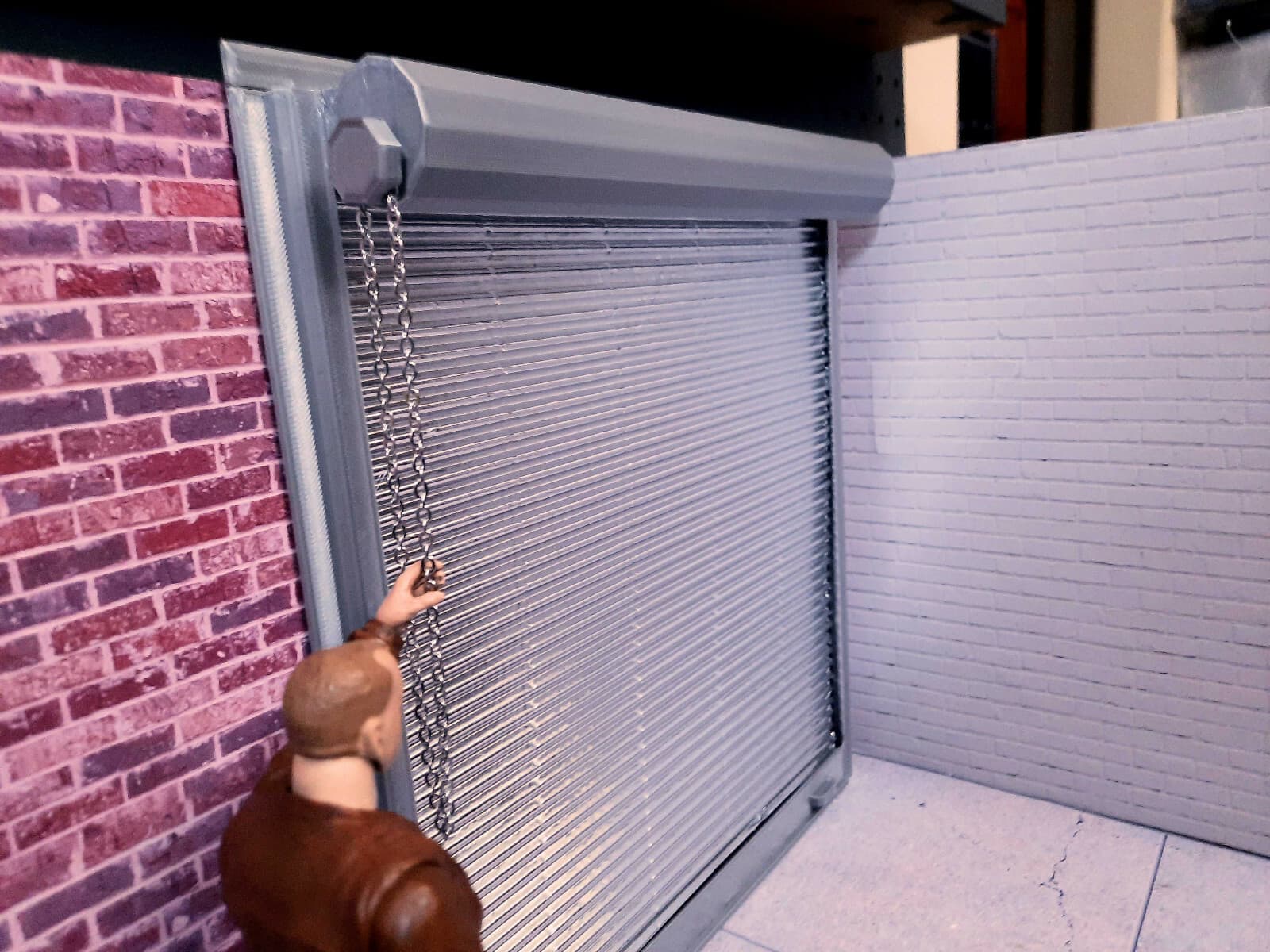 Shop Door Model Prop Kit 1/10 Scale Inside Garage Diorama Dollhouse Accessory 4