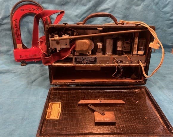 VINTAGE WORLD WAR 2 ZENITH OLD ANTIQUE ARMY BOMBER TRANSOCEANIC RADIO Model 7G60 6