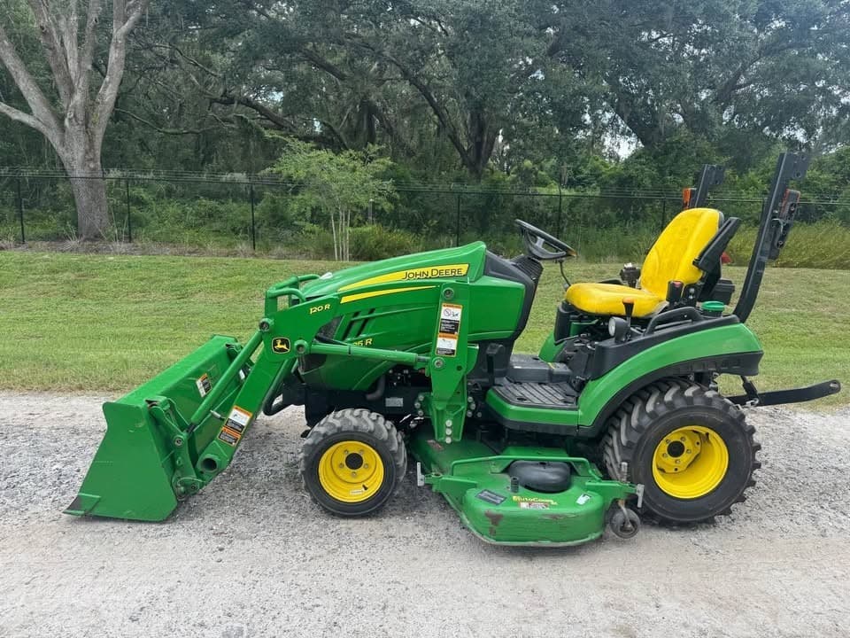 JOHN DEERE 1025 R TRACTOR LOADER - BELLY MOWER - 4X4 - LOW HOURS! 3