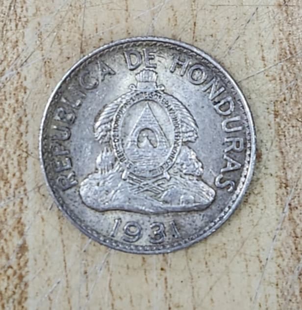 HONDURAS :1931 50 Centavos de Lempira 90% Silver Coin KM#74 - VG+ 2
