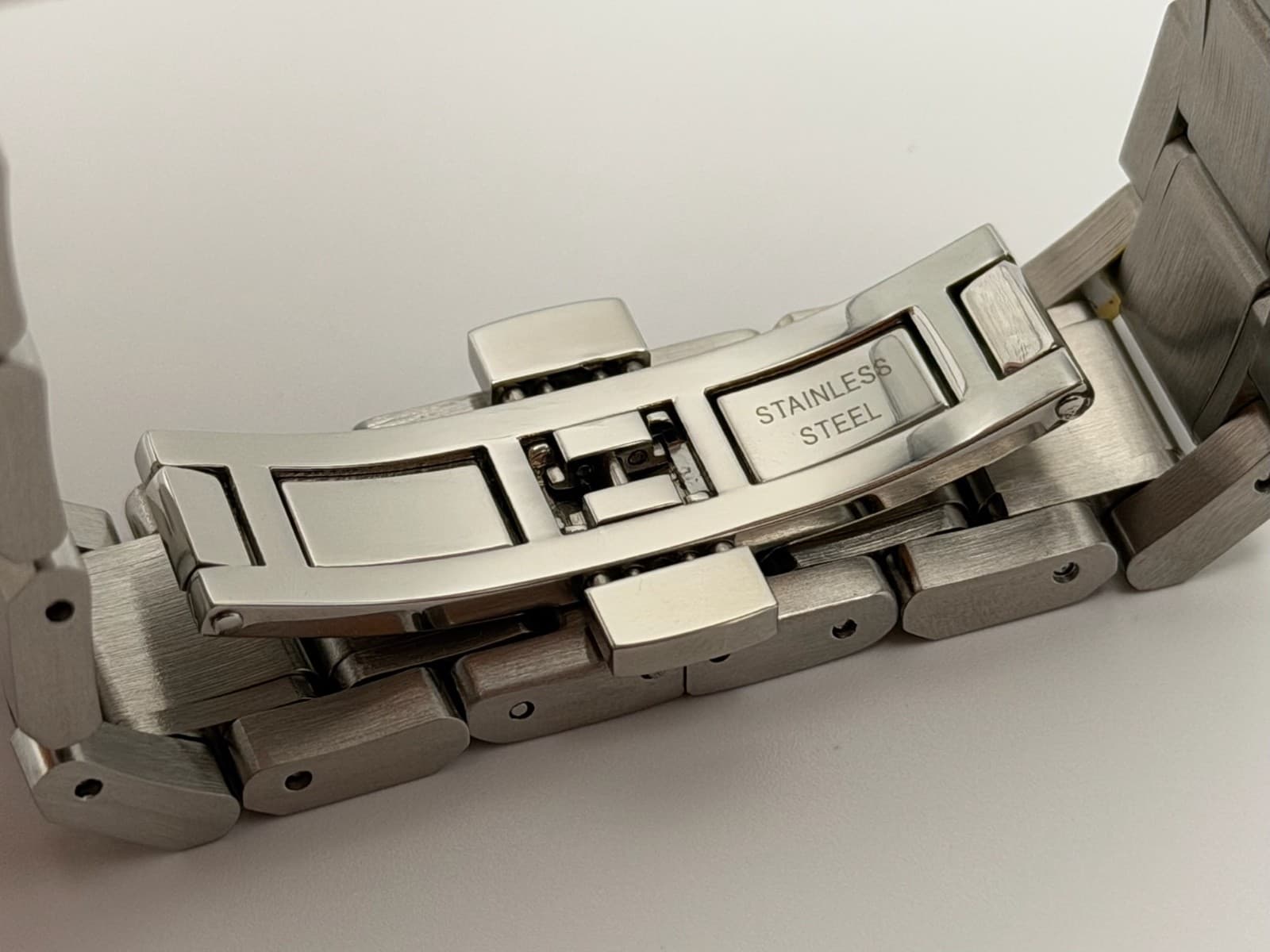 BURBERRY BU9751 THE CITY Chronograph Two-Tone Gold 38mm Unisex Watch 6