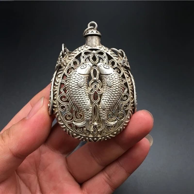 Old Tibetan Silver Hand Carved Hollow Out Fish Statue Snuff Bottle Pendant 2