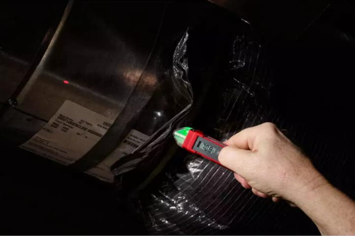 Milwaukee 2225-20 Infrared Thermometer & Non-Contact Voltage Detector Tool 2