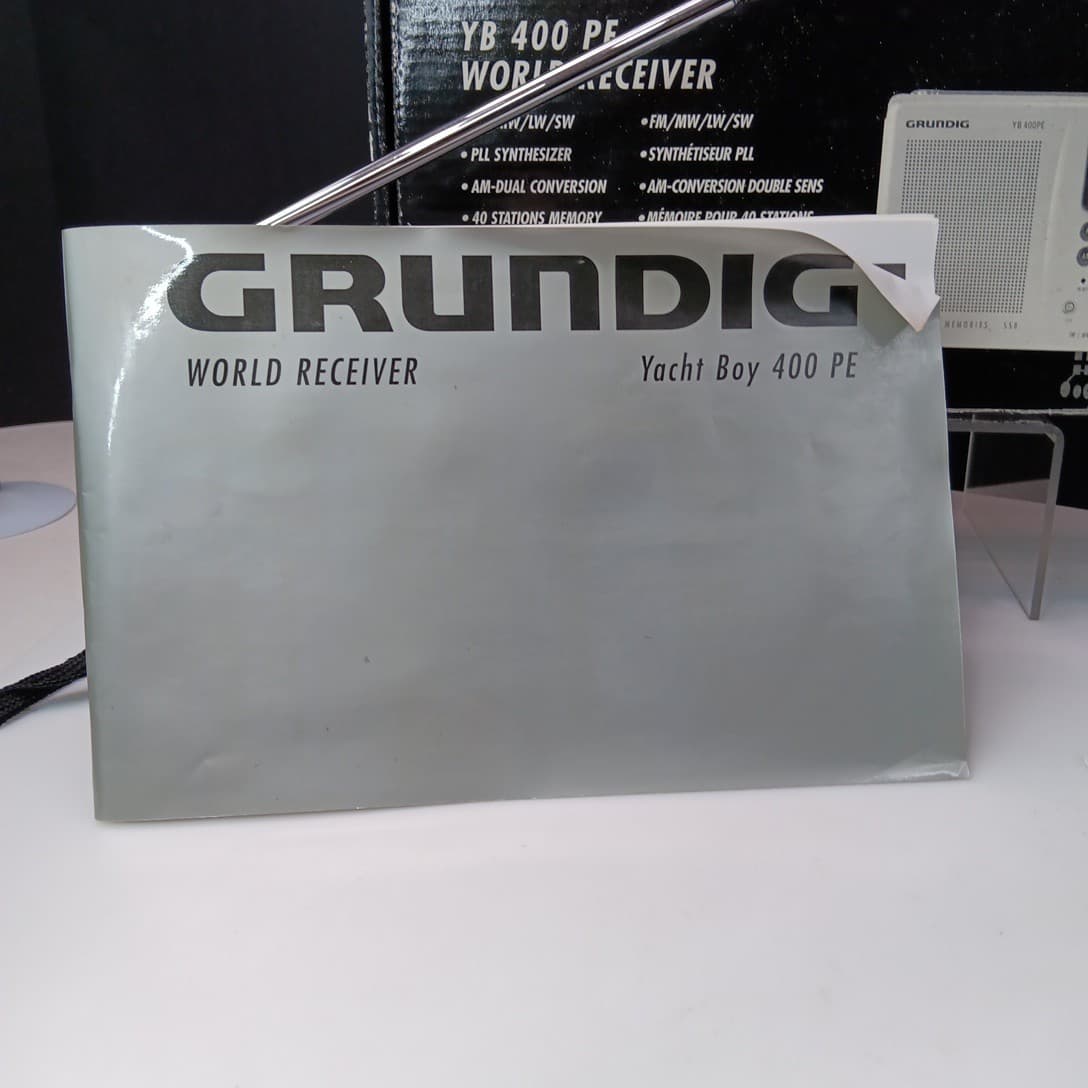 Grundig Yacht Boy 400 World Receiver AM/FM Shortwave Radio Bundle-Good Cond. 3