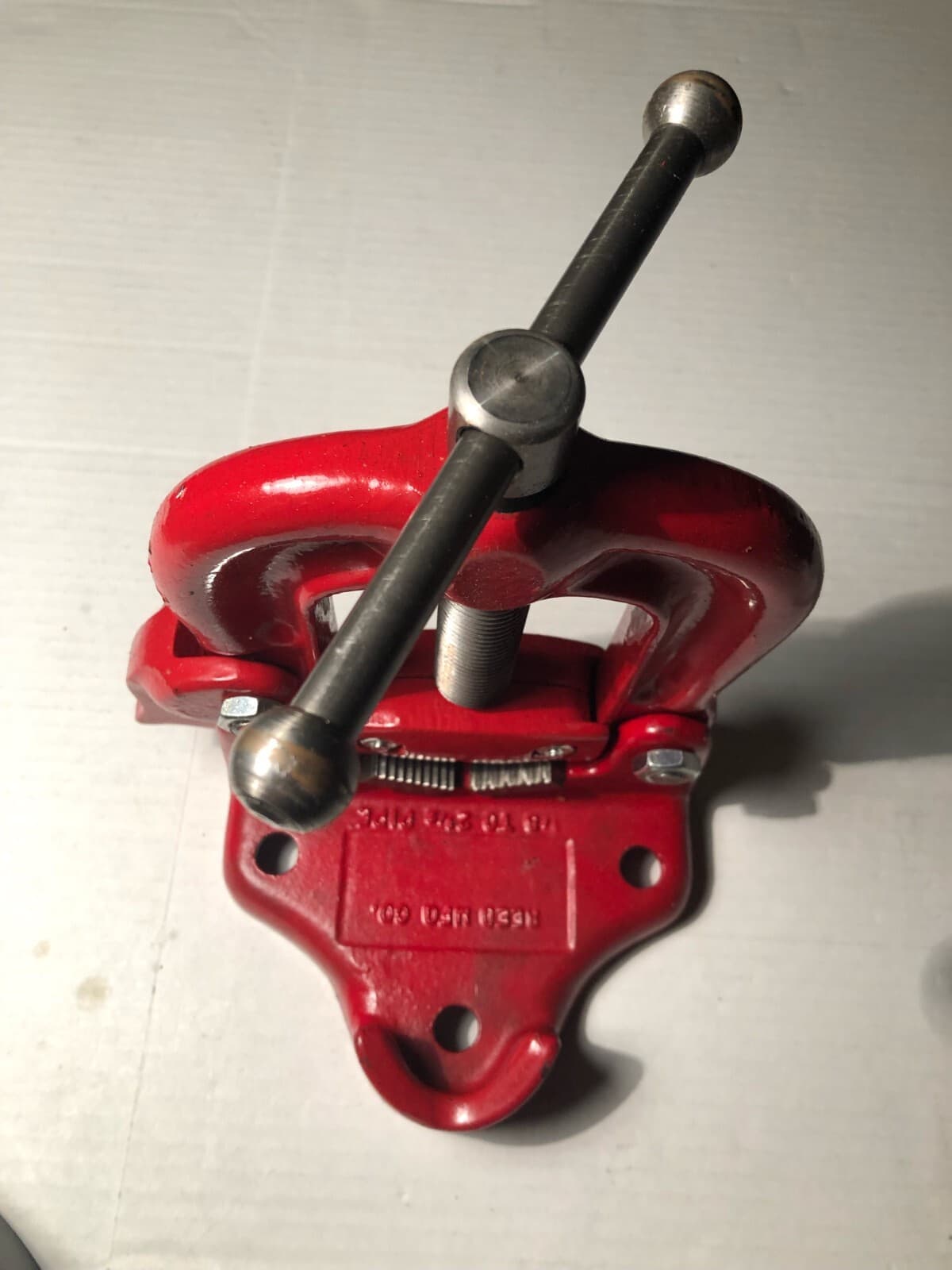 Reed 02430 R1 Yoke Pipe Vise 1/8 to 2-1/2" Pipe 2