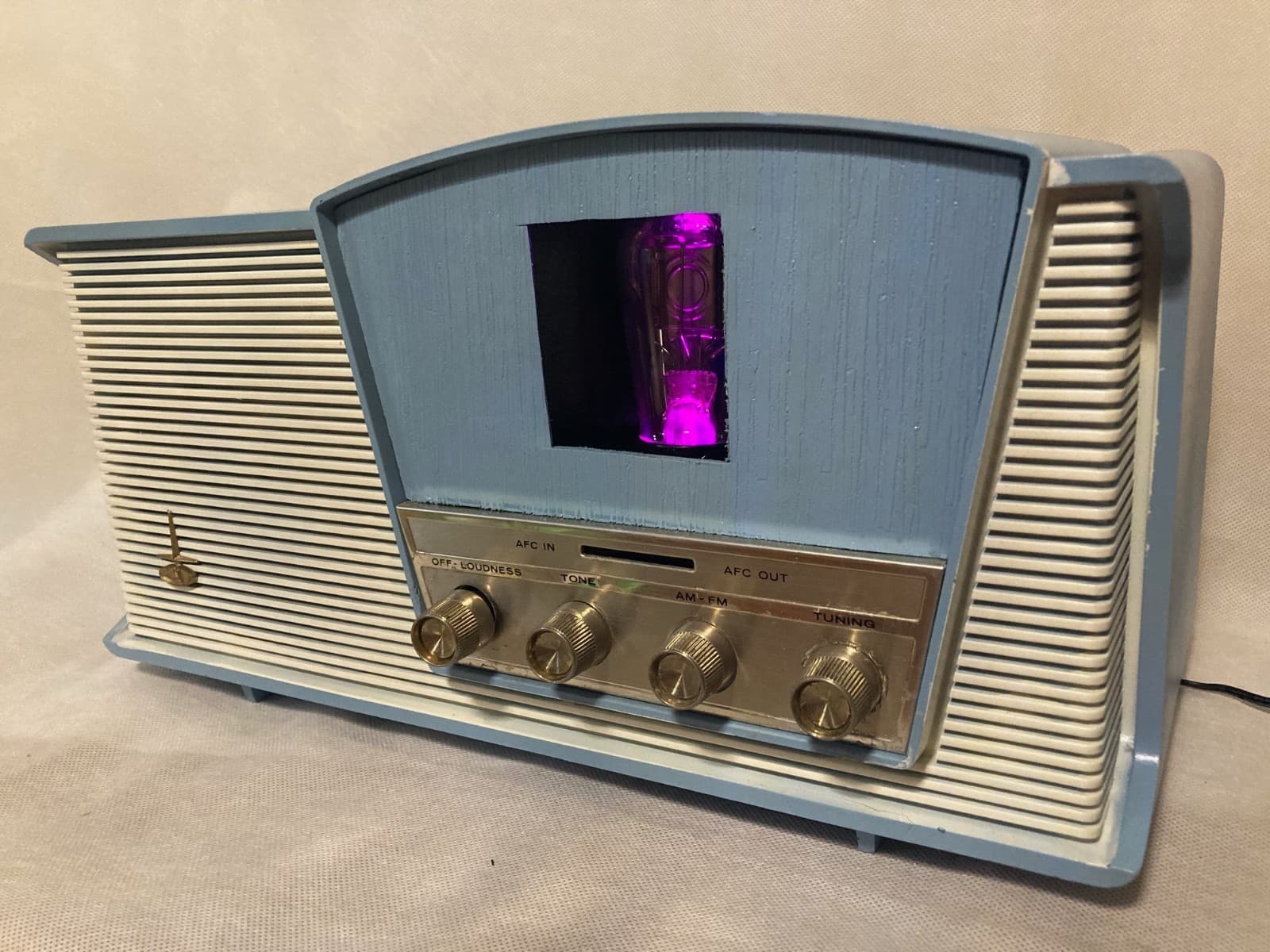 Space Age MCM 1960 Motorola Radio B6N Now Bluetooth with Lited Dial COOL 2