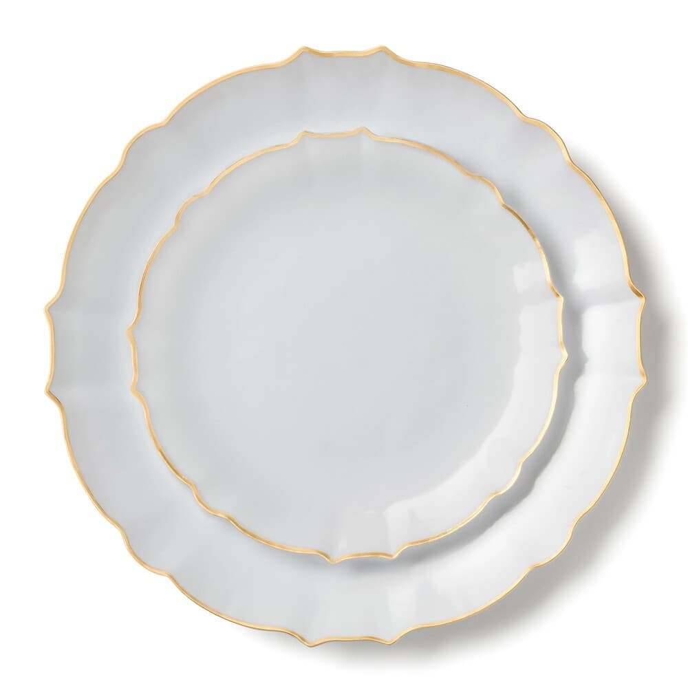 LUXE Collection: Premium Heavyweight Disposable Plastic Plates for Parties 2