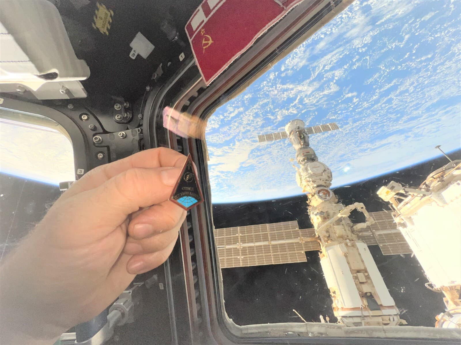 ISS Flown metal badge/lapel pin Energia Team of Cosmonauts 4