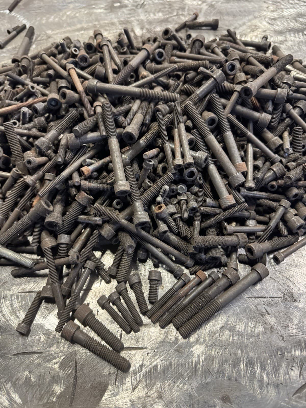 Huge lot 9+ pounds assorted sizes mixed machine bolts 3