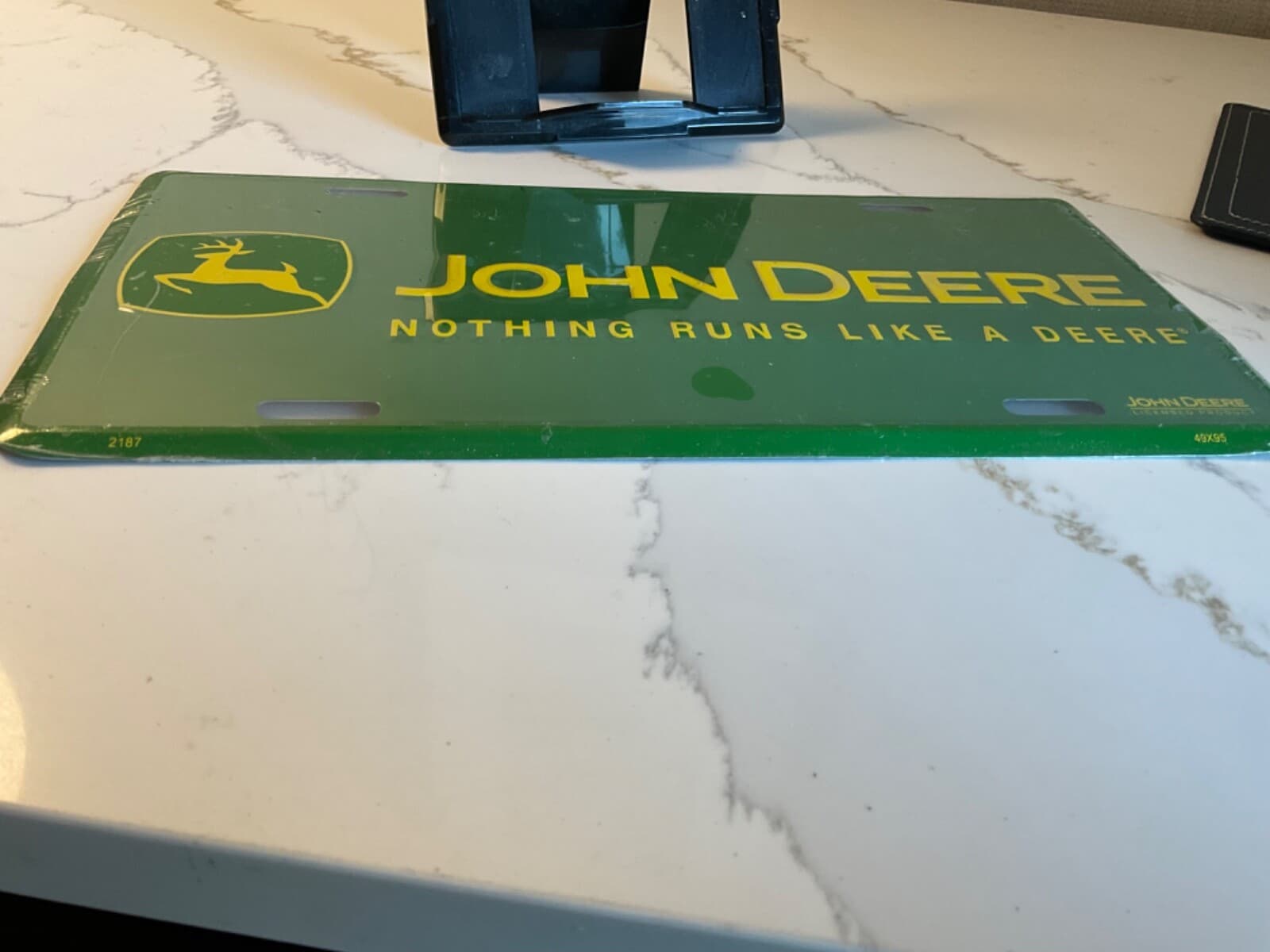 Metal John Deere License Plate "Nothing Runs Like A Deere" New In Wrapper 2
