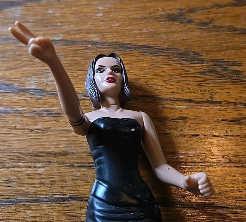 Vintage 1998 Spice Girls Posh Spice Figure Poseable Doll 6" Tall 4