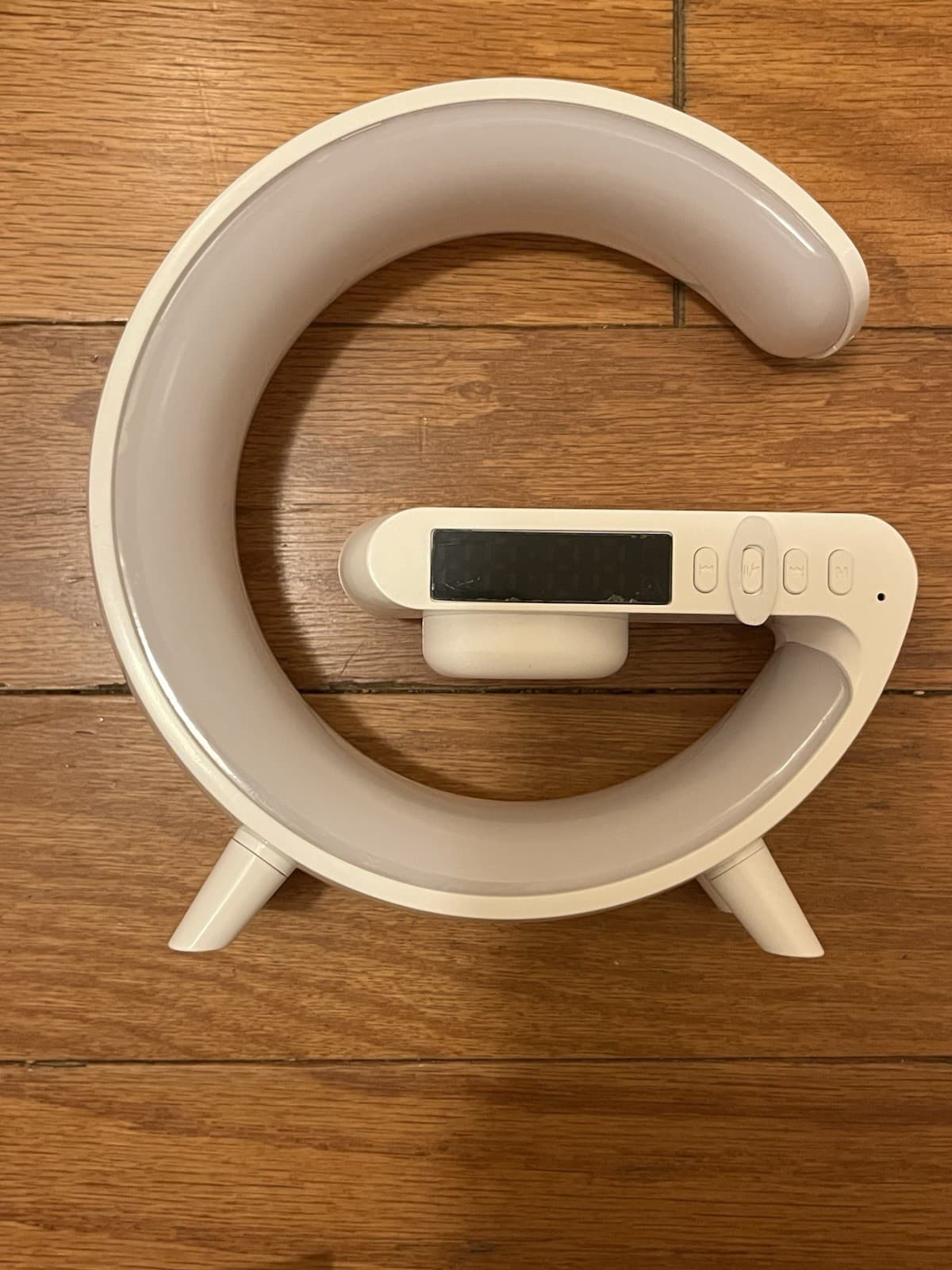 Smart Light Sound Machine Portable Speaker with fast wireless charging 6