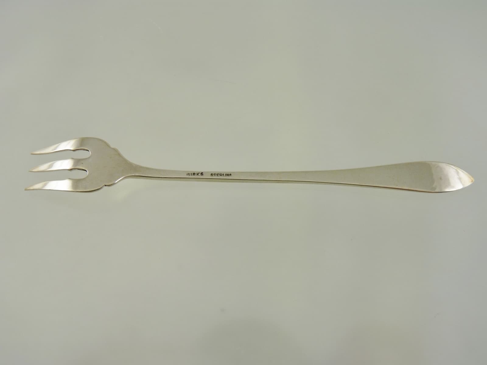  TUDOR HAMMERED SEAFOOD FORK by BIRKS STERLING 3