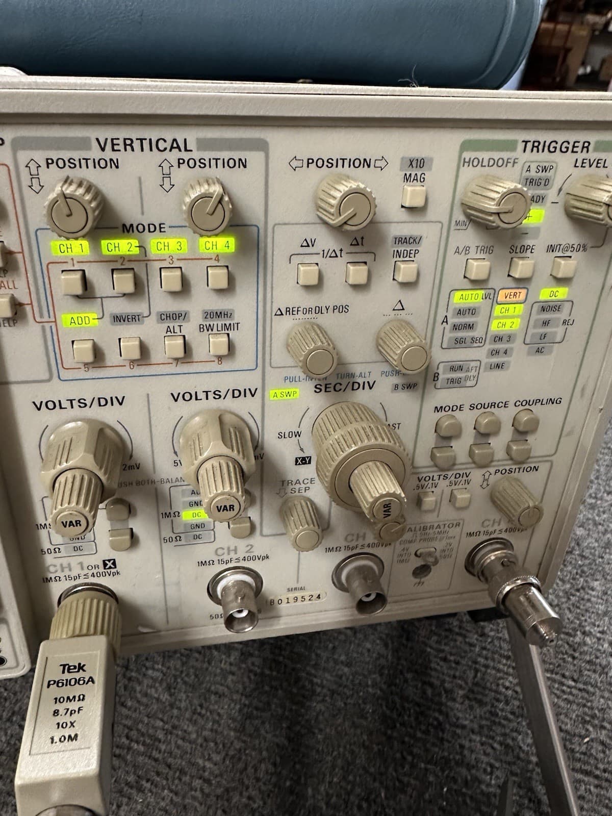 Tektronix 2465A Oscilloscope 4 Channel 350 MHz with options 10 11 22 GPIB 4