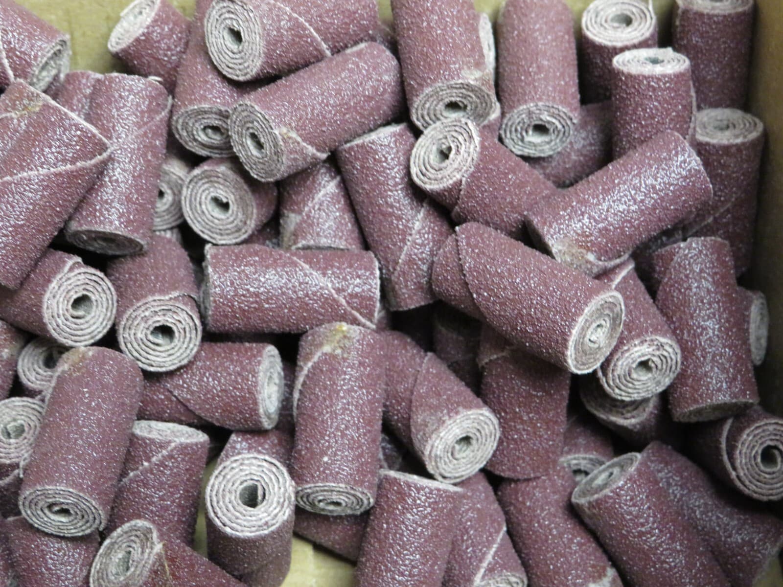 100) STANDARD ABRASIVES 707617 CARTRIDGE ROLL 1/2 IN X 1 IN X 1/8 IN A/O 80 GRIT 4