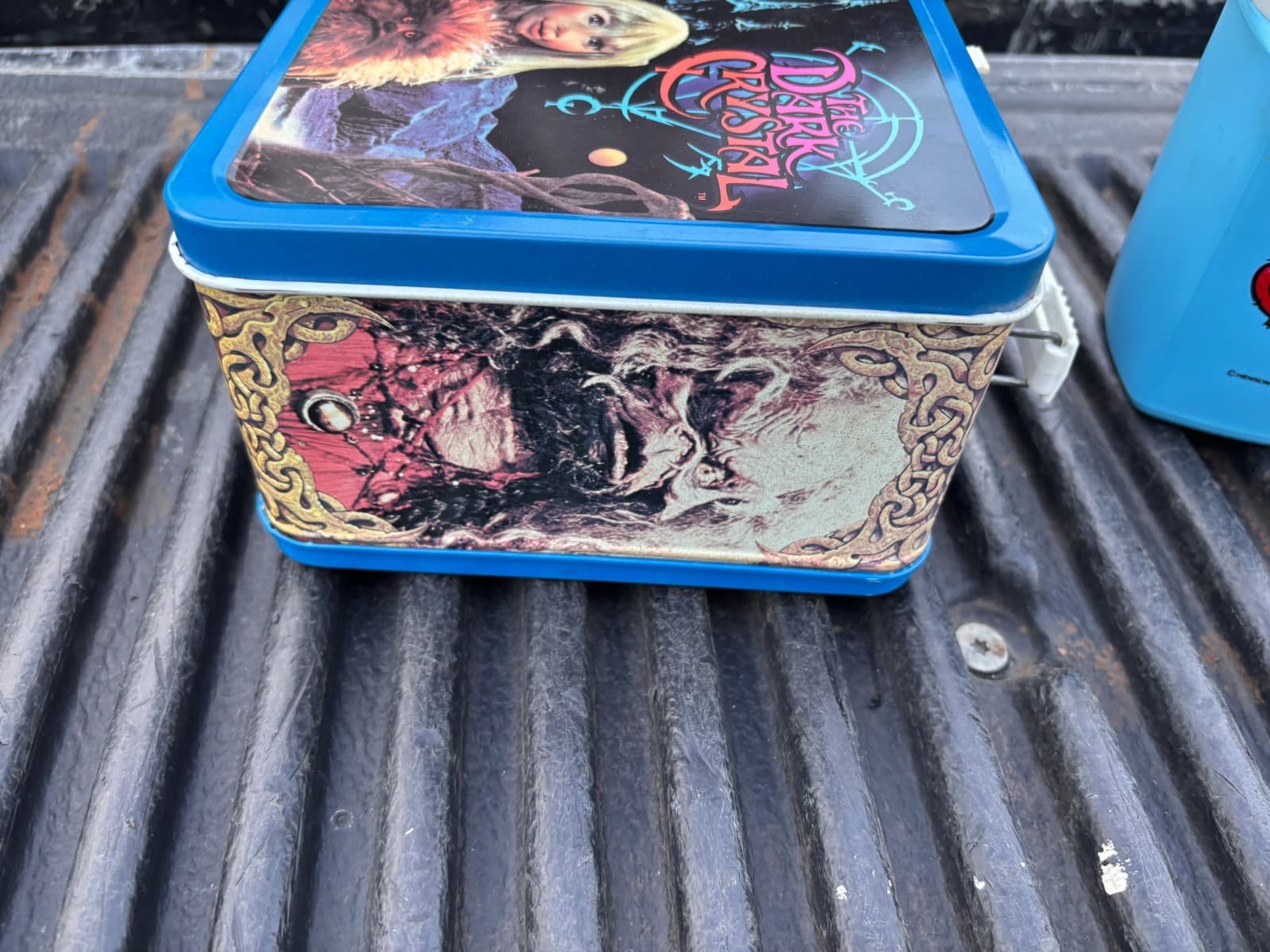 1982 ‘The Dark Crystal’ lunchbox with thermos and original paper work 3