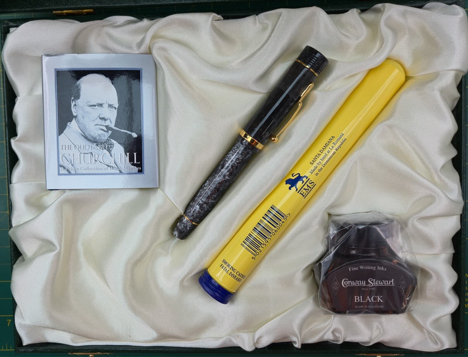 Brand new Conway Stewart Churchill Limited edition fountain pen 18K nib #146/500 2