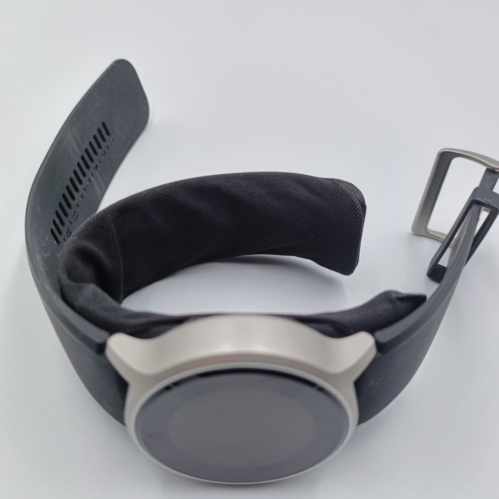 Omron HeartGuide HCR-6900T-M Smart BP Monitor Watch Bluetooth AC100V Unit Only 2